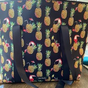 NWT! VERA BRADLEY COOLER TOTE toucan party